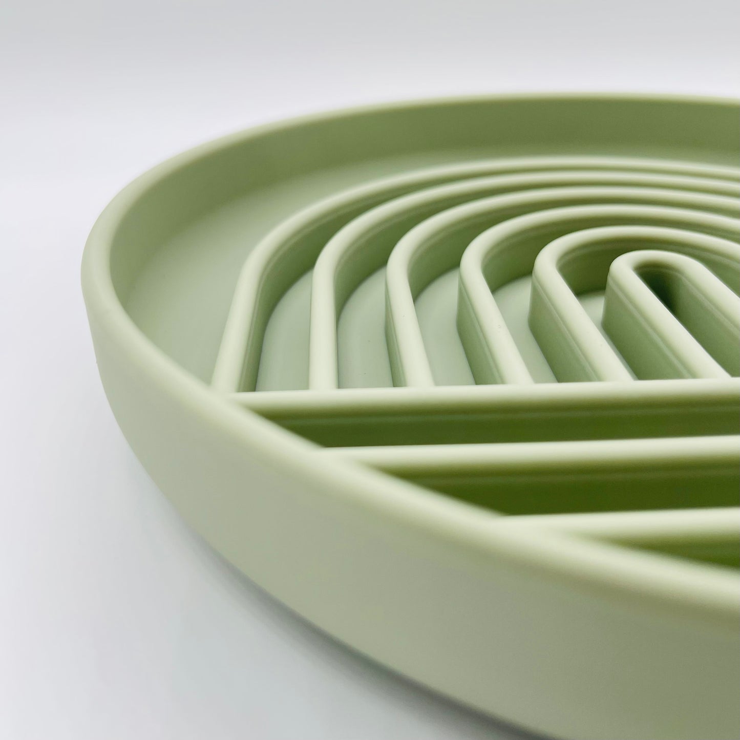 Shallow slow eating bowl - Cats & Dogs